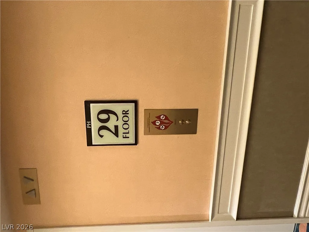 125 Harmon, Las Vegas, NV 89109