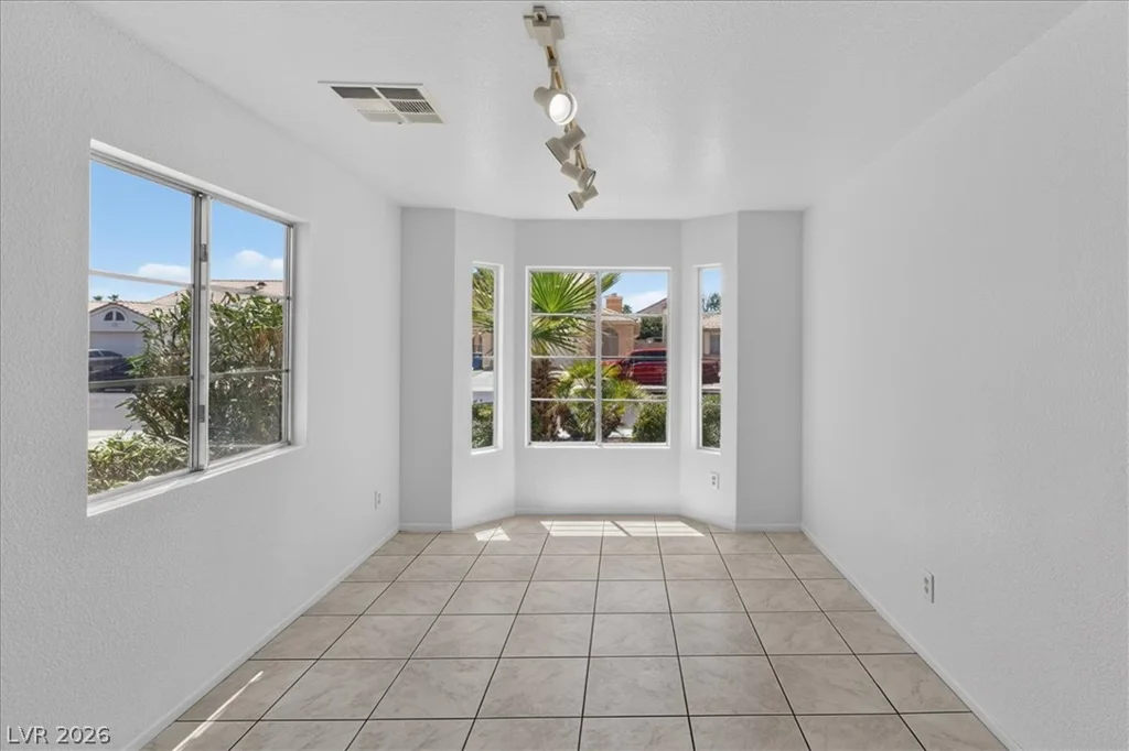 1730 Garden Path, Las Vegas, NV 89119