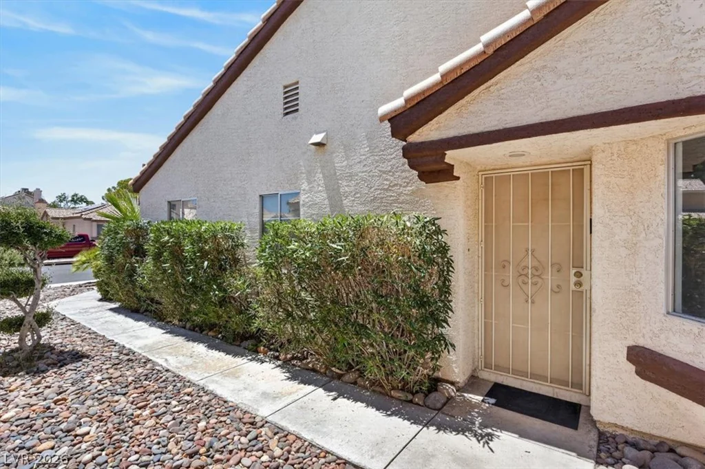 1730 Garden Path, Las Vegas, NV 89119