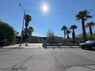 1922 Douglas, North Las Vegas, NV 89030