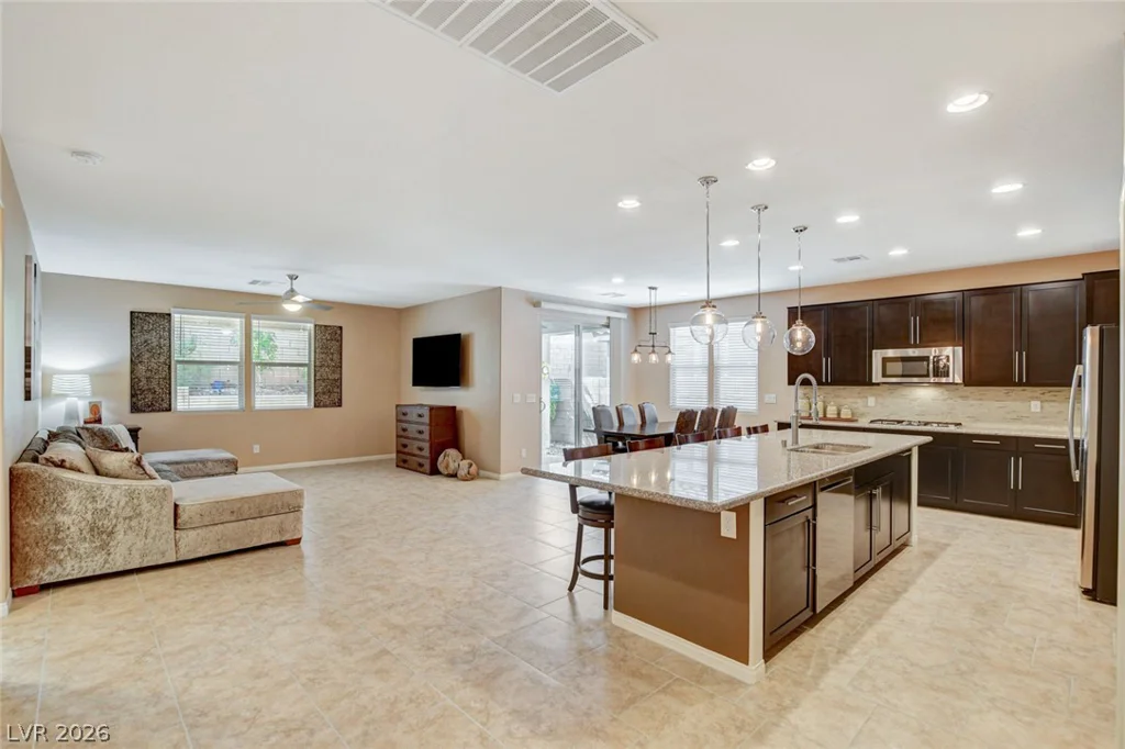 8057 Eve Rock, Las Vegas, NV 89166