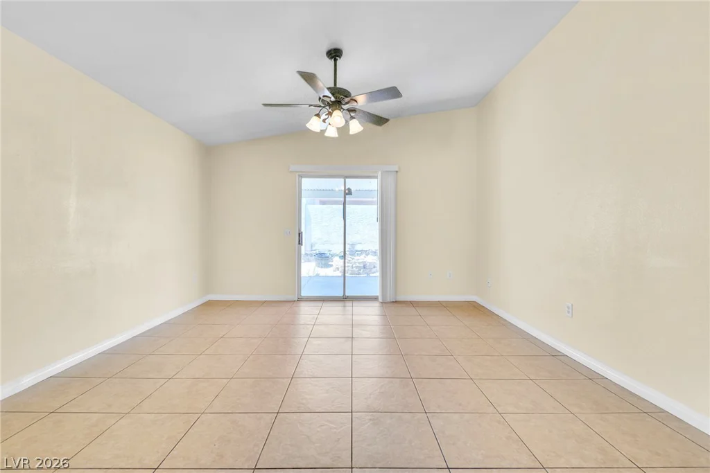 6673 Diamond Care, Las Vegas, NV 89122