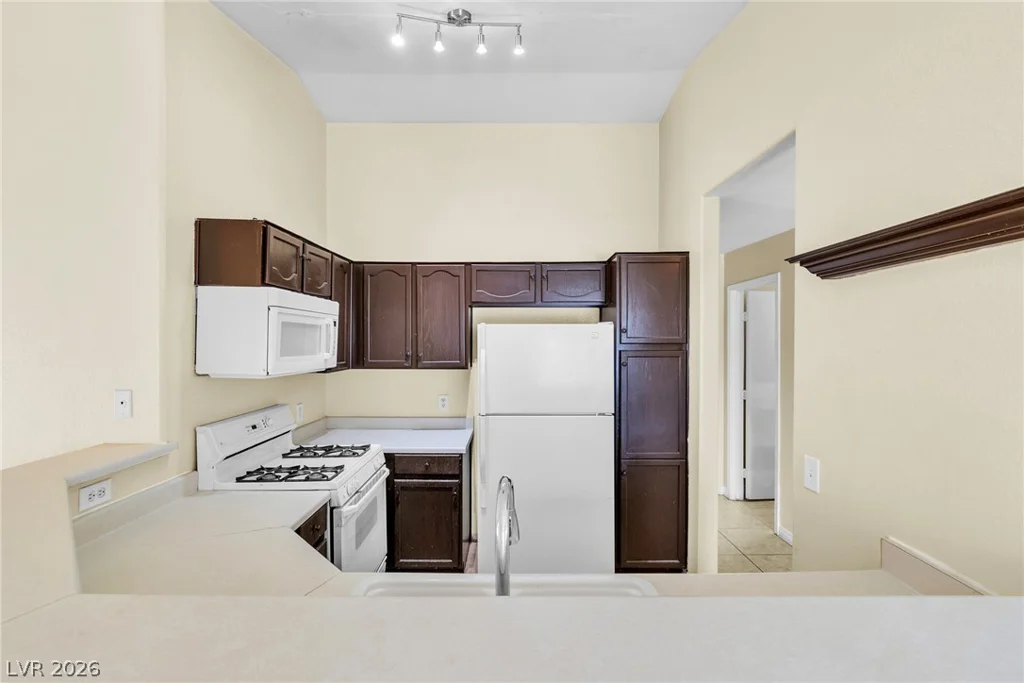 6673 Diamond Care, Las Vegas, NV 89122