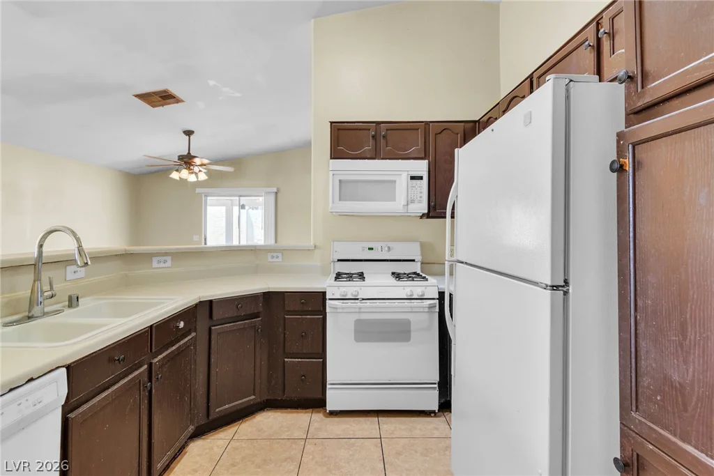 6673 Diamond Care, Las Vegas, NV 89122
