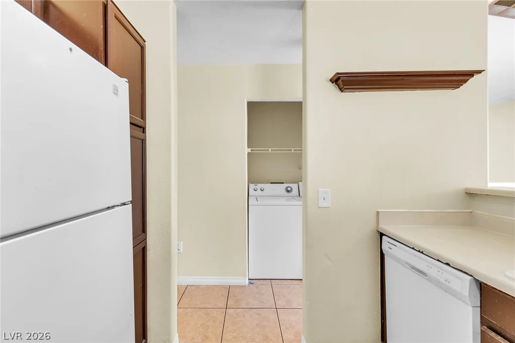6673 Diamond Care, Las Vegas, NV 89122
