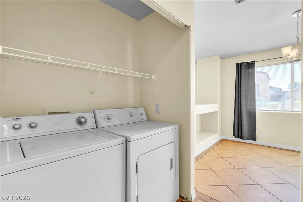 6673 Diamond Care, Las Vegas, NV 89122