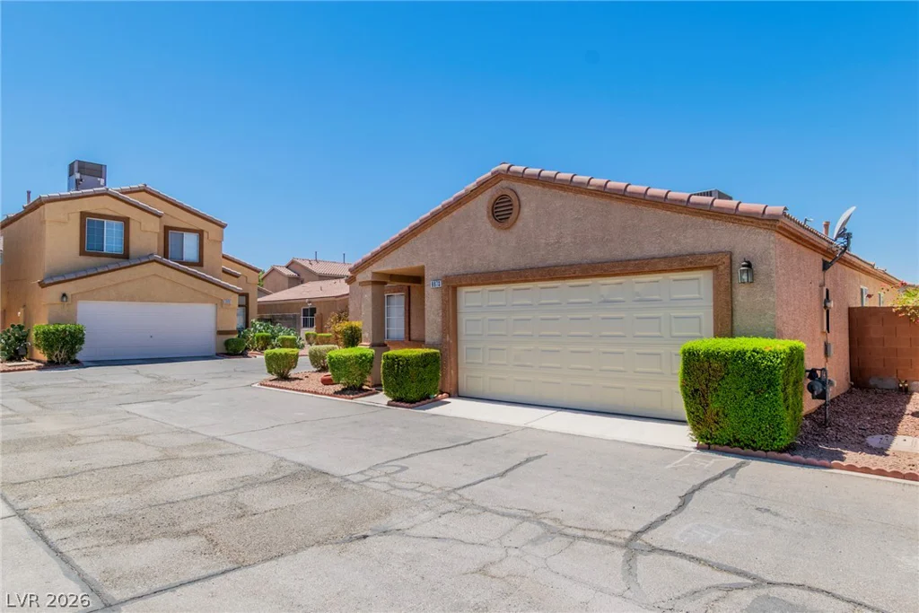 6673 Diamond Care, Las Vegas, NV 89122