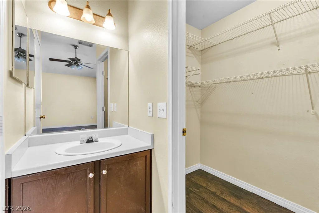 6673 Diamond Care, Las Vegas, NV 89122