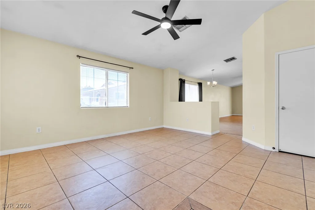 6673 Diamond Care, Las Vegas, NV 89122