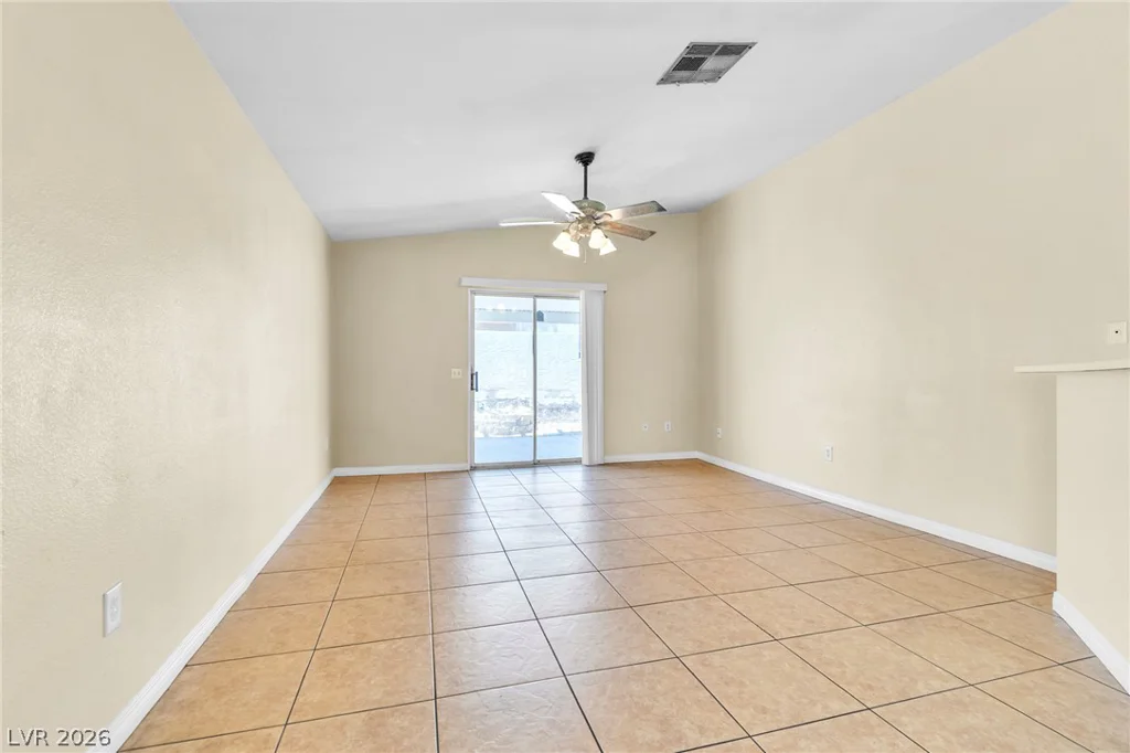6673 Diamond Care, Las Vegas, NV 89122