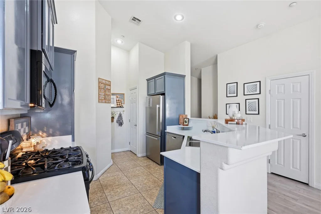 10119 Sunset Palisades, Las Vegas, NV 89183