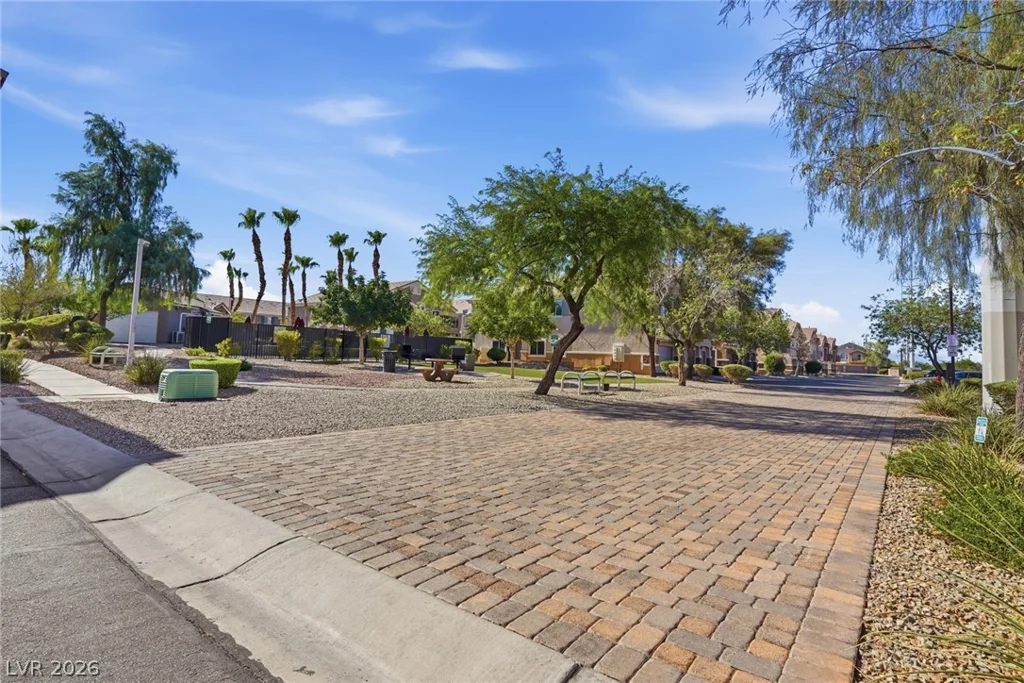 10119 Sunset Palisades, Las Vegas, NV 89183