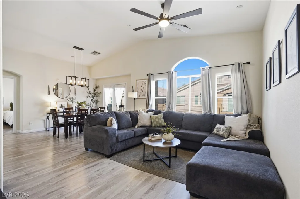 10119 Sunset Palisades, Las Vegas, NV 89183