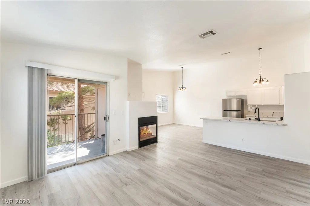 2110 Los Feliz, Las Vegas, NV 89156