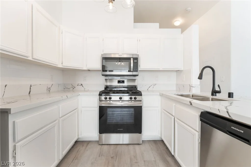 2110 Los Feliz, Las Vegas, NV 89156