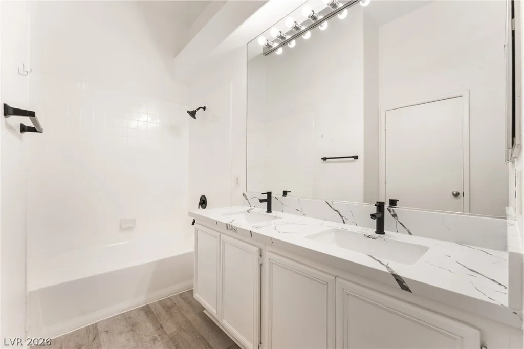 2110 Los Feliz, Las Vegas, NV 89156