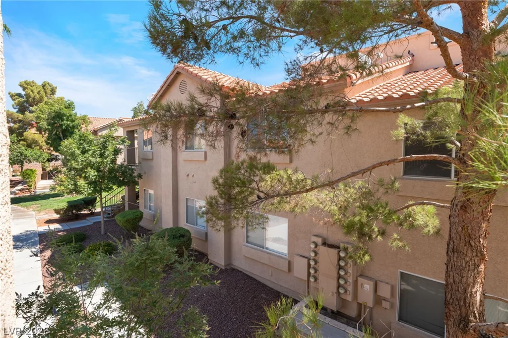 2110 Los Feliz, Las Vegas, NV 89156