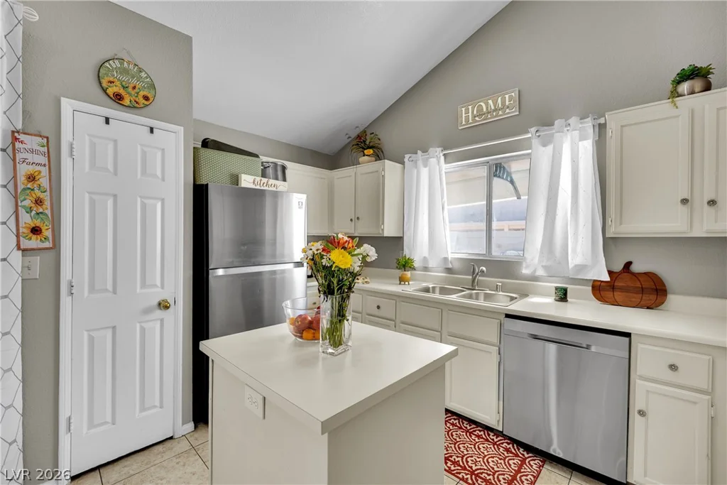1714 La Cruz, Henderson, NV 89014