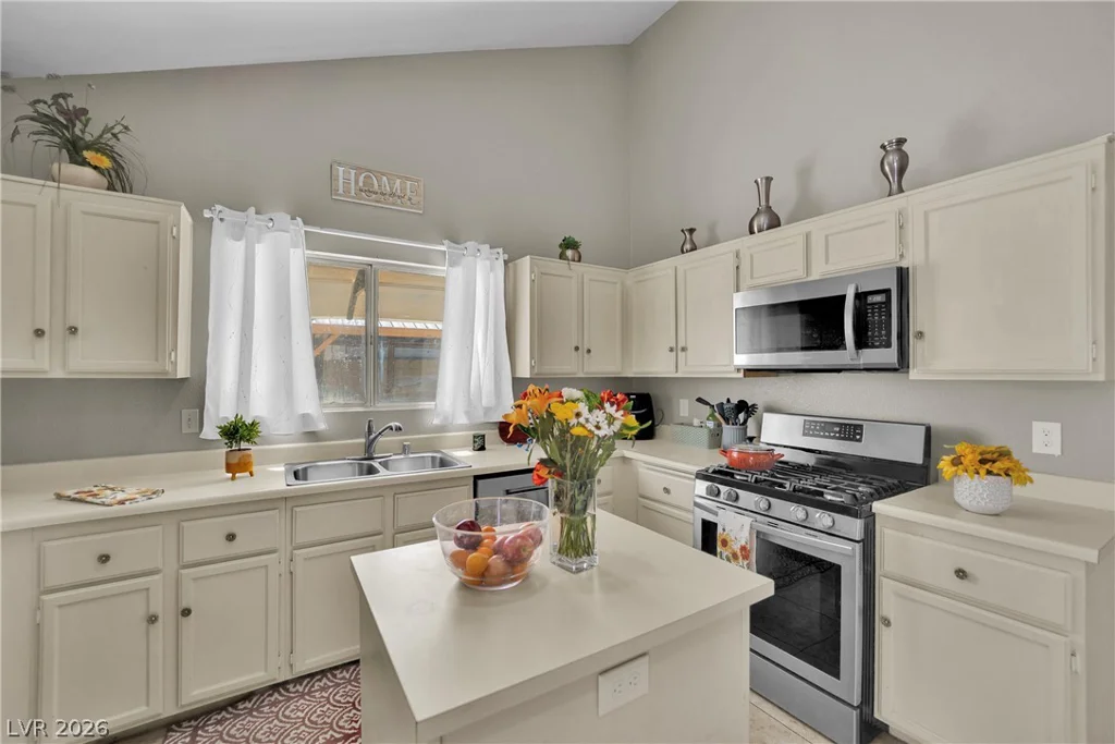 1714 La Cruz, Henderson, NV 89014
