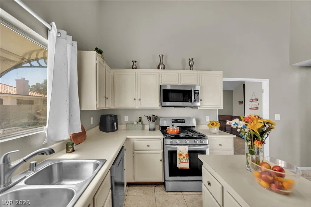 1714 La Cruz, Henderson, NV 89014