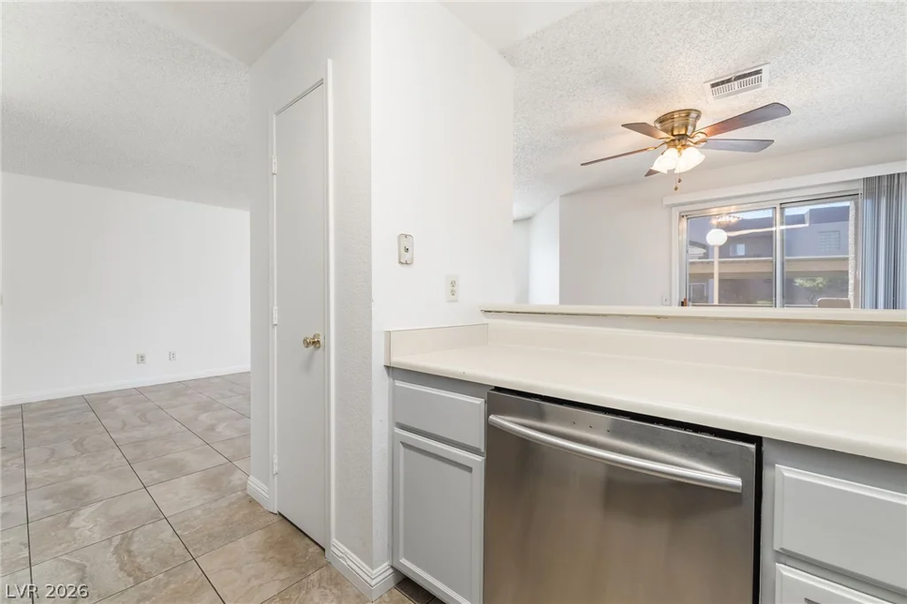 6863 Tamarus, Las Vegas, NV 89119