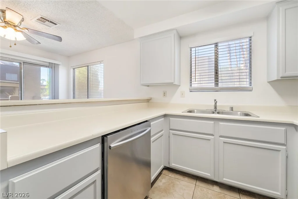 6863 Tamarus, Las Vegas, NV 89119