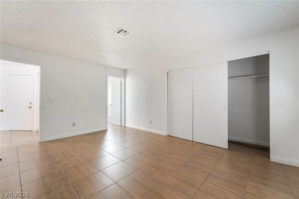 6863 Tamarus, Las Vegas, NV 89119