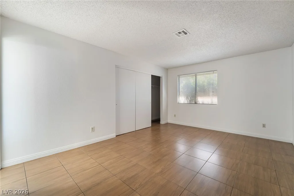 6863 Tamarus, Las Vegas, NV 89119