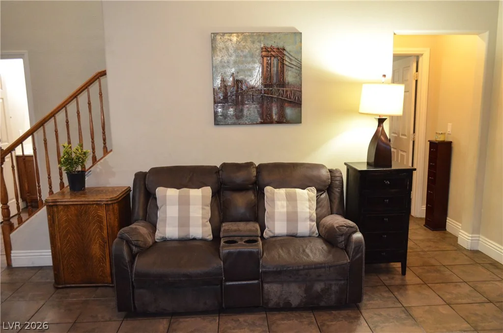 5596 Prospectors Creek, Las Vegas, NV 89122