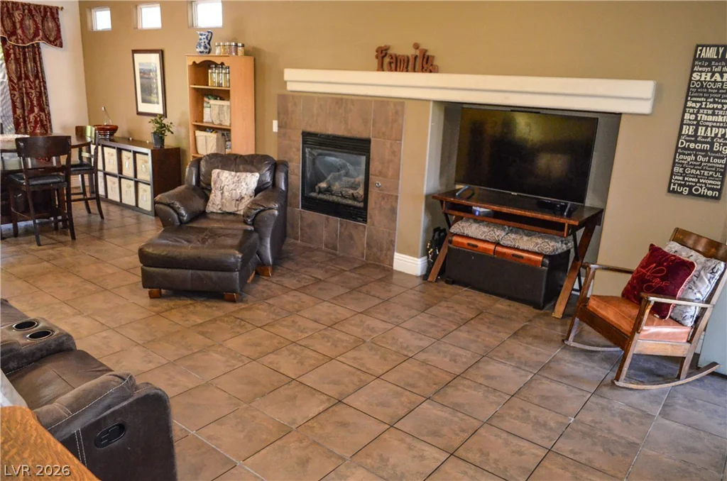 5596 Prospectors Creek, Las Vegas, NV 89122