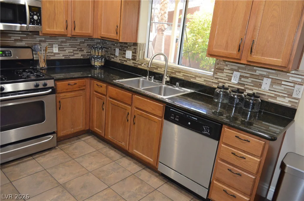 5596 Prospectors Creek, Las Vegas, NV 89122