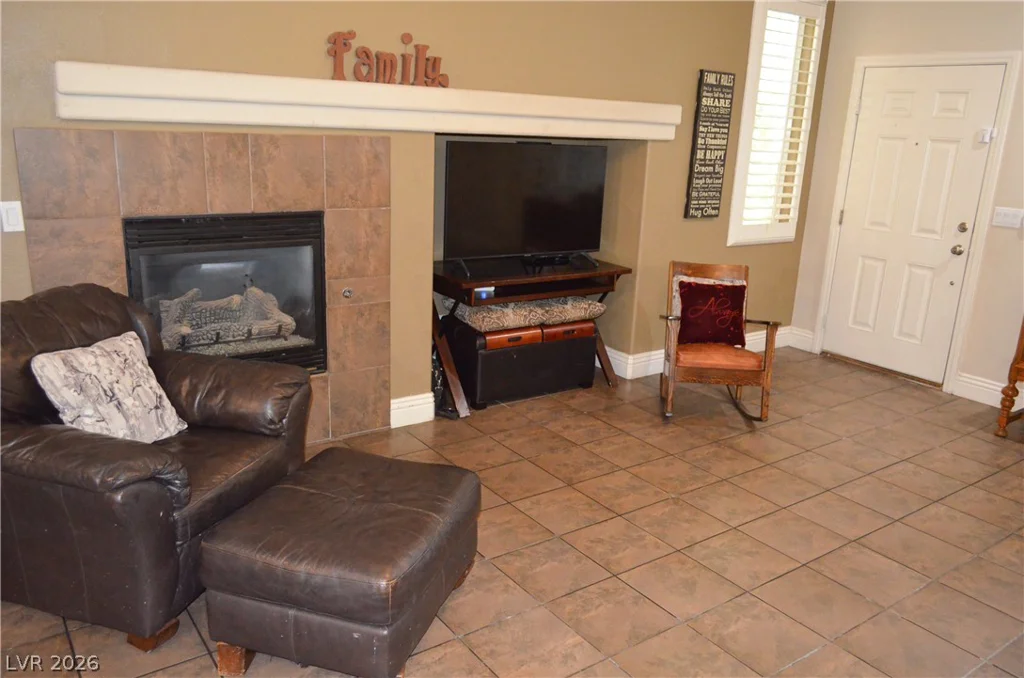 5596 Prospectors Creek, Las Vegas, NV 89122