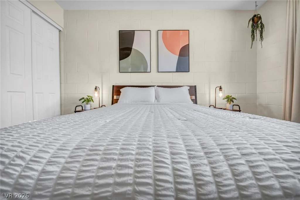 913 De Met, Las Vegas, NV 89119