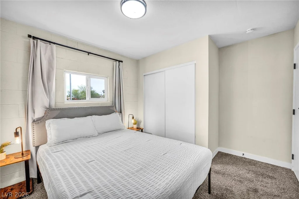 913 De Met, Las Vegas, NV 89119