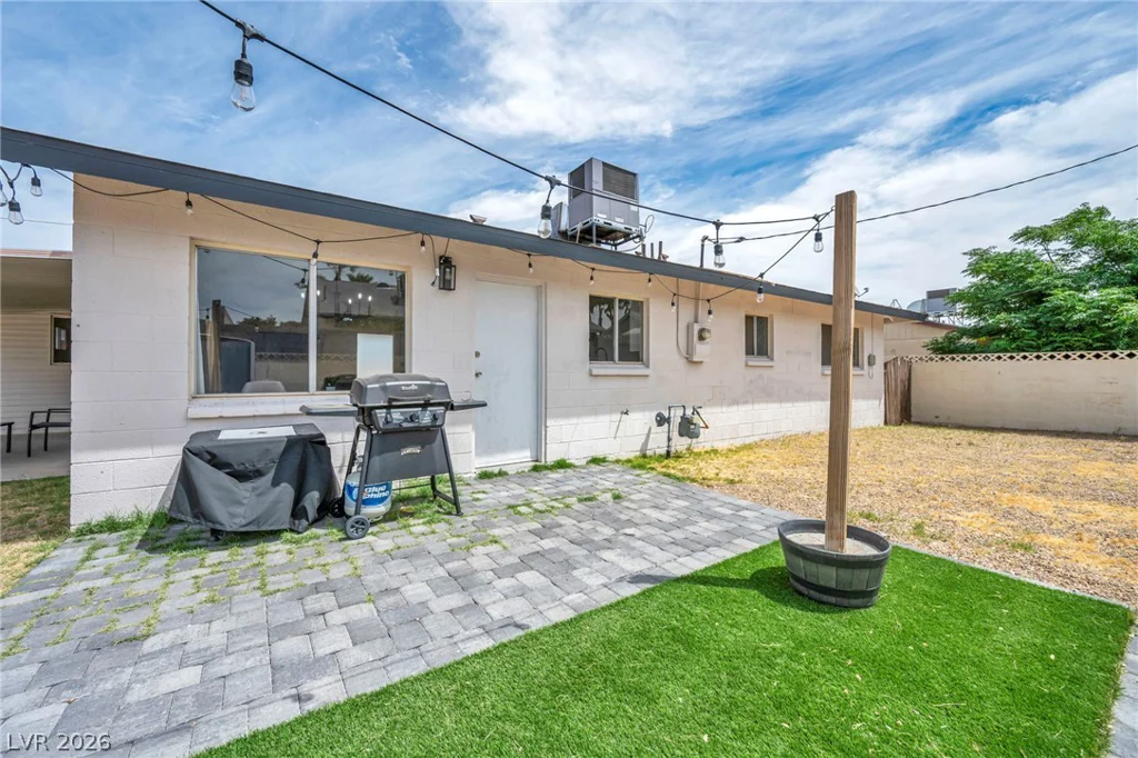 913 De Met, Las Vegas, NV 89119