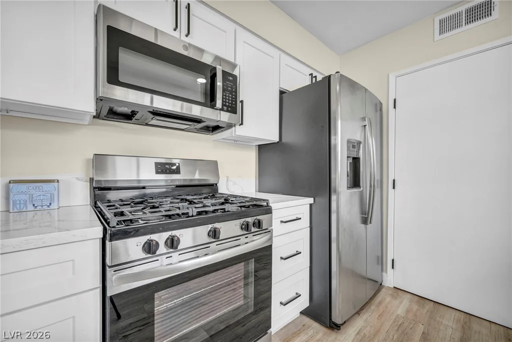 913 De Met, Las Vegas, NV 89119