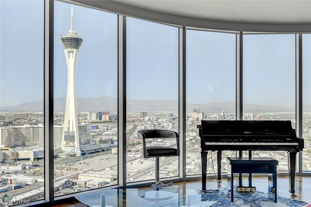 222 Karen, Las Vegas, NV 89109