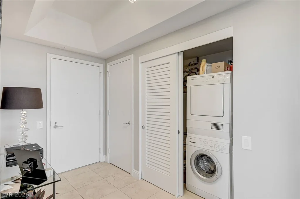 222 Karen, Las Vegas, NV 89109
