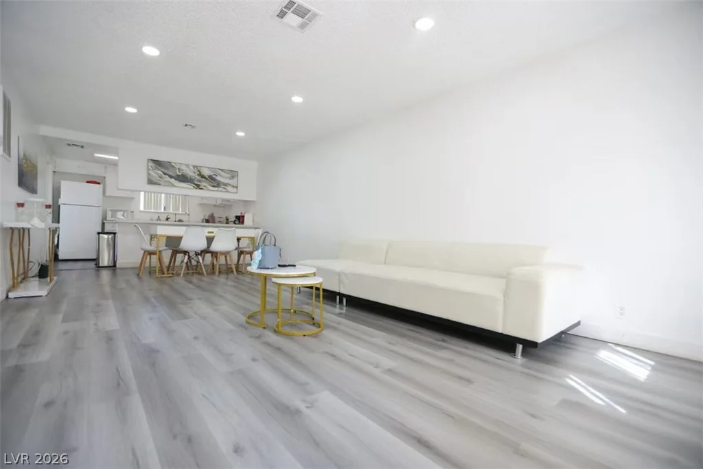 3232 Jericho, Las Vegas, NV 89102