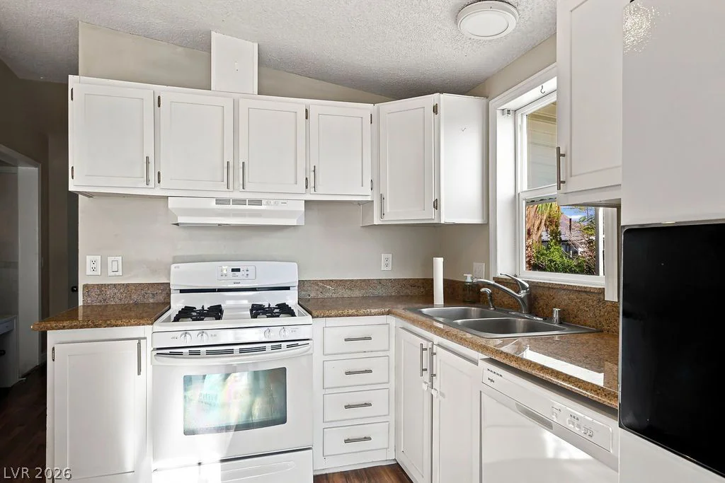 2228 Castleberry, Las Vegas, NV 89156