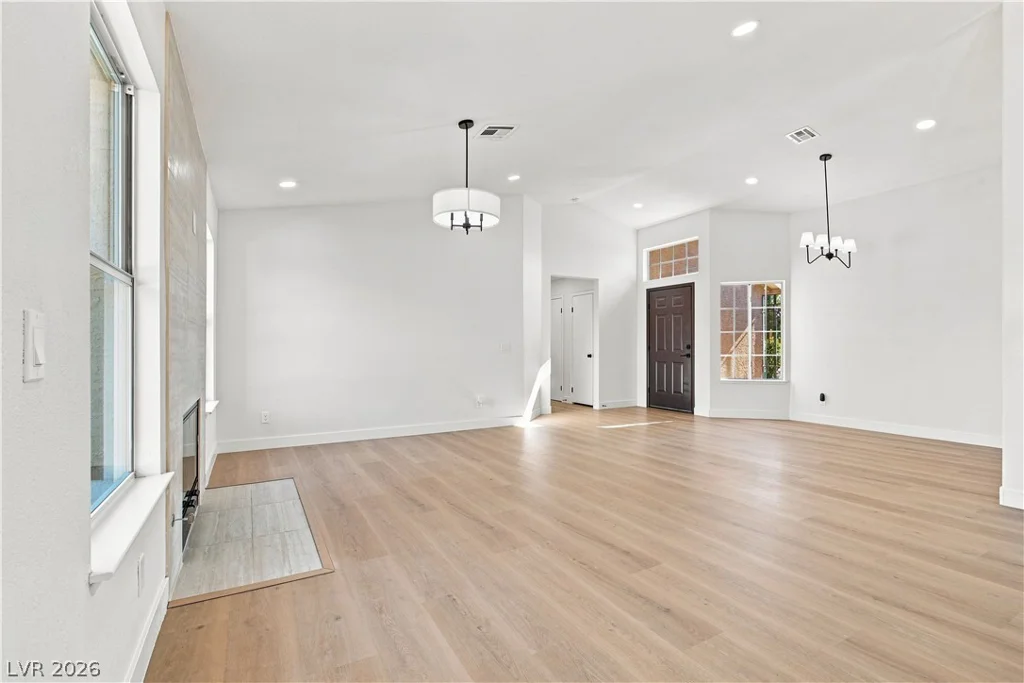 4313 Valley Regents, North Las Vegas, NV 89032