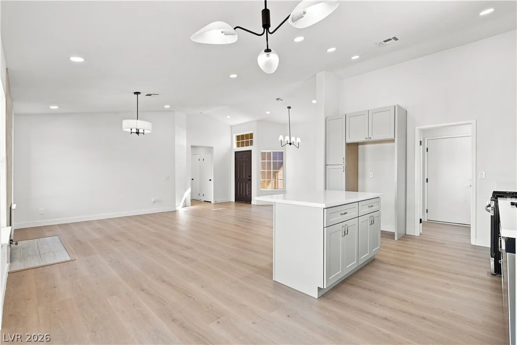 4313 Valley Regents, North Las Vegas, NV 89032