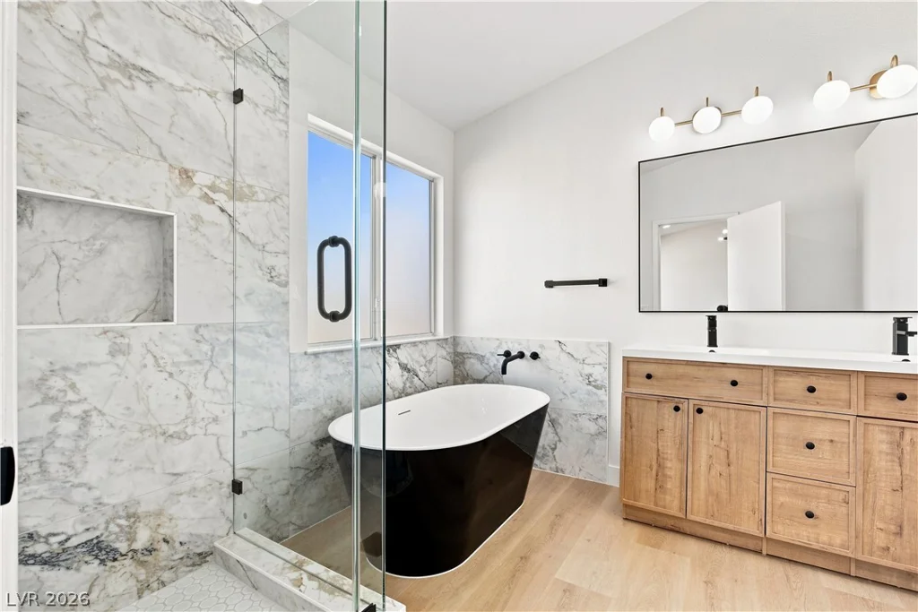 4313 Valley Regents, North Las Vegas, NV 89032