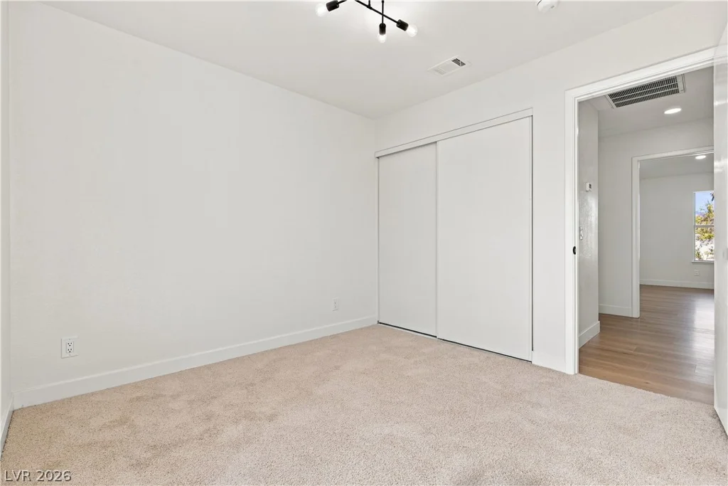4313 Valley Regents, North Las Vegas, NV 89032