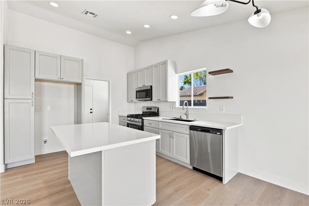 4313 Valley Regents, North Las Vegas, NV 89032