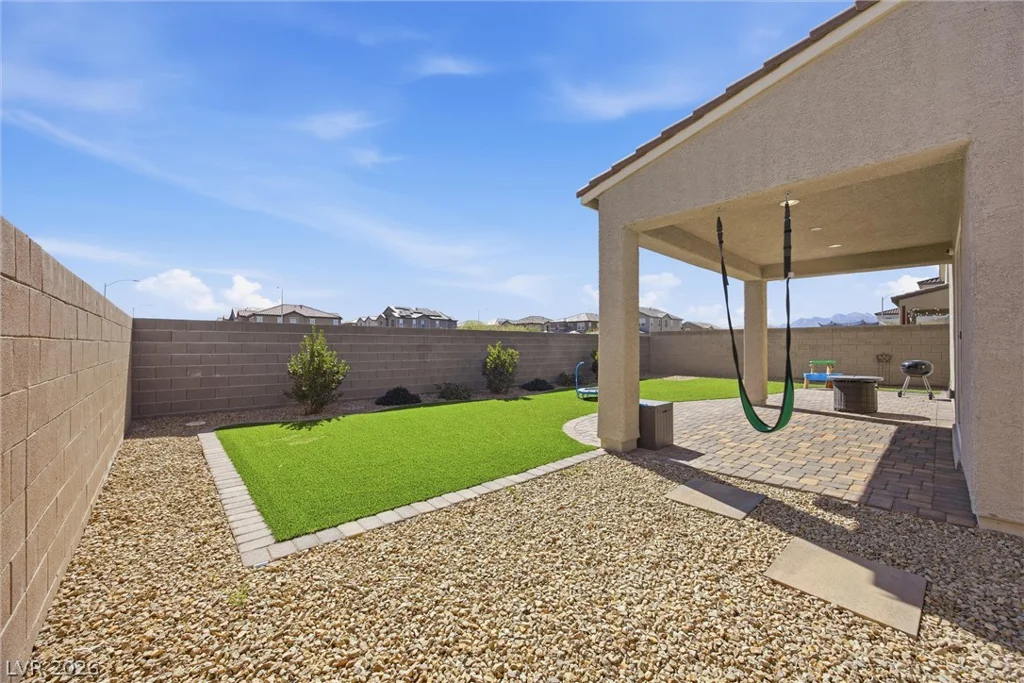 1815 Butterfly Colony, North Las Vegas, NV 89031