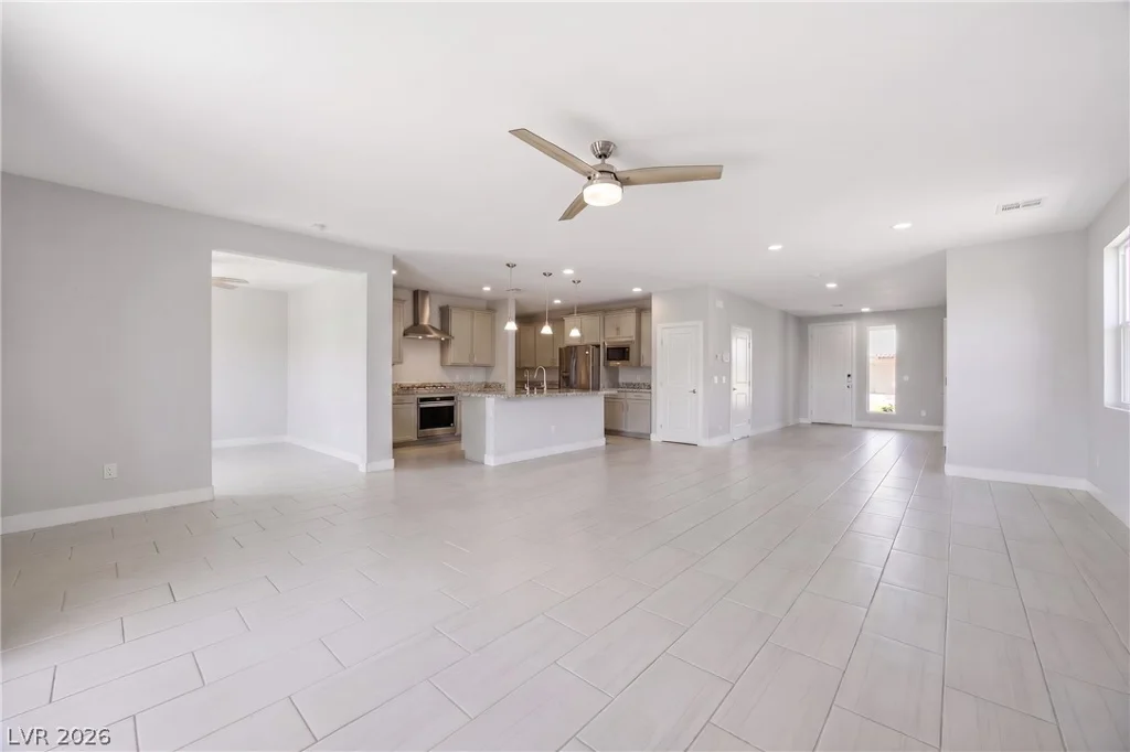 1815 Butterfly Colony, North Las Vegas, NV 89031