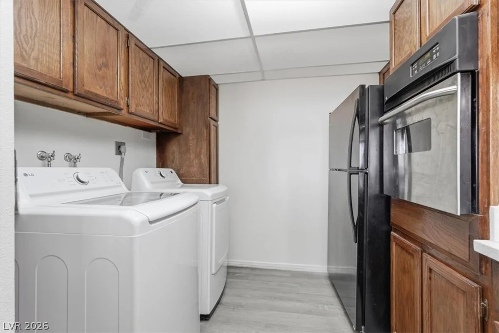 745 Royal Crest, Las Vegas, NV 89169