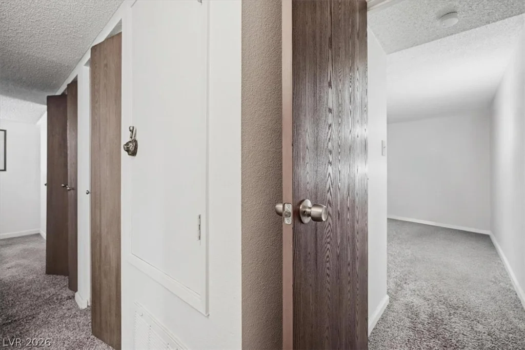745 Royal Crest, Las Vegas, NV 89169