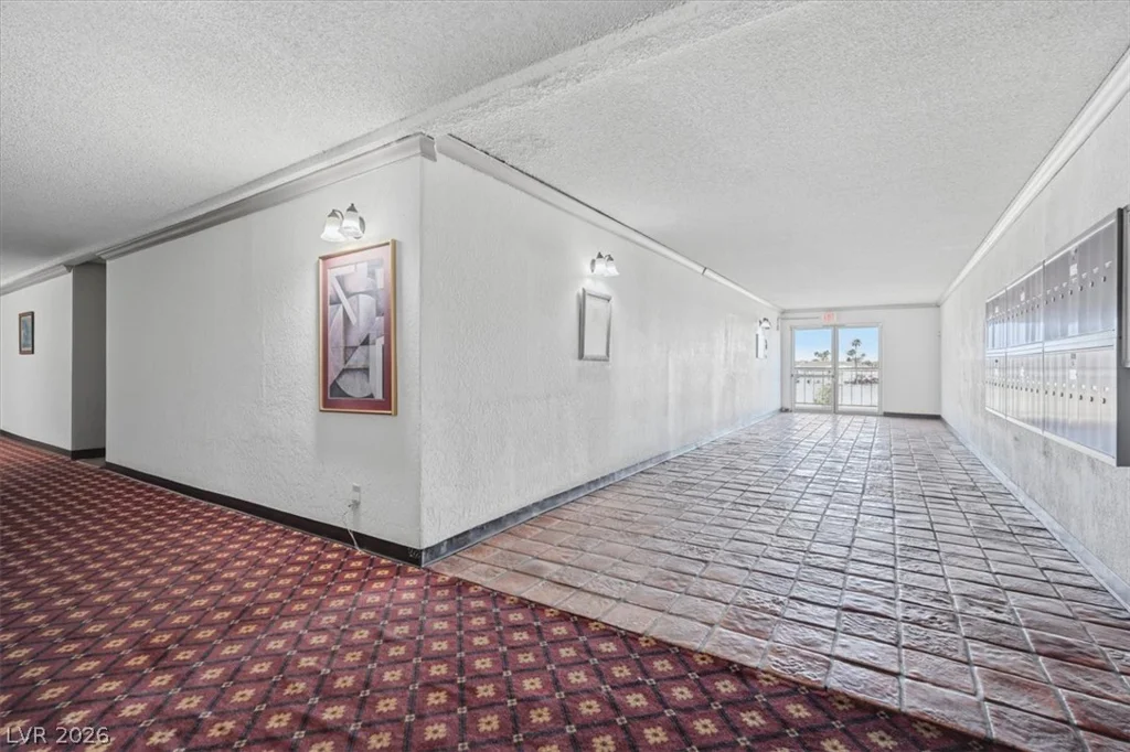 745 Royal Crest, Las Vegas, NV 89169